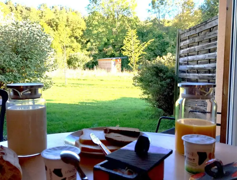 petit déjeuner en pleine nature